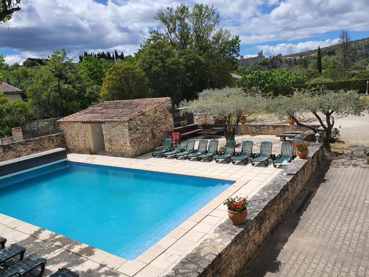 Logis Hotel Restaurant L'Escarbille Saint-Martin-dʼArdèche Eksteriør billede