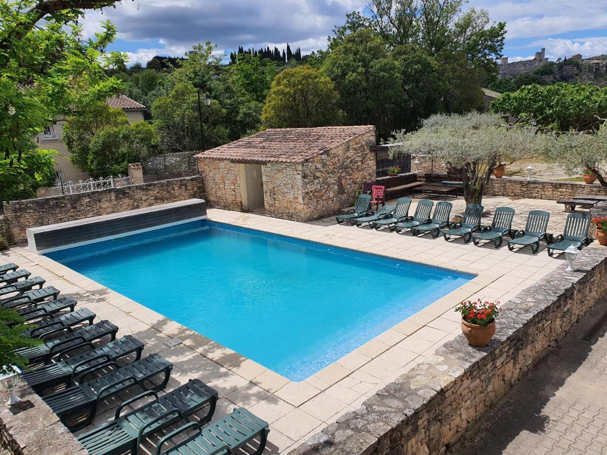 Logis Hotel Restaurant L'Escarbille Saint-Martin-dʼArdèche Eksteriør billede