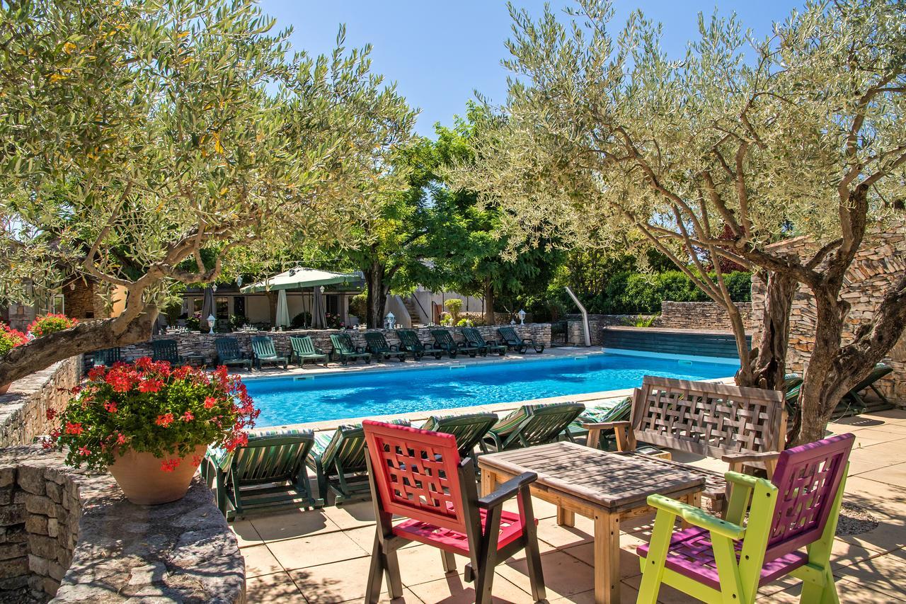 Logis Hotel Restaurant L'Escarbille Saint-Martin-dʼArdèche Eksteriør billede